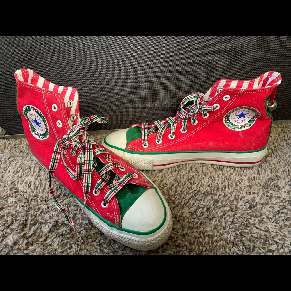 Rare!! Chuck Taylor Converse Christmas Sneakers!!!